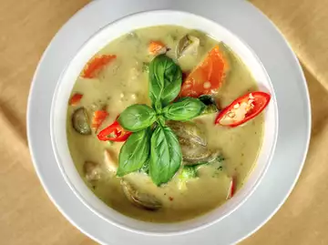 A bowl of Thai green curry